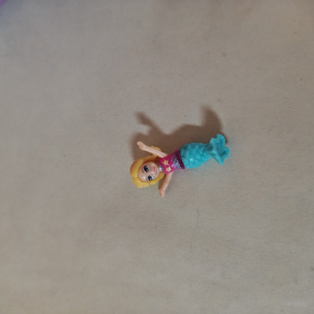 WITH MINI FIGS Polly Pocket Micro 3pcs 2018 Seashell 2020 Koala 2017 Cupcake ZA3 - Picture 7 of 8